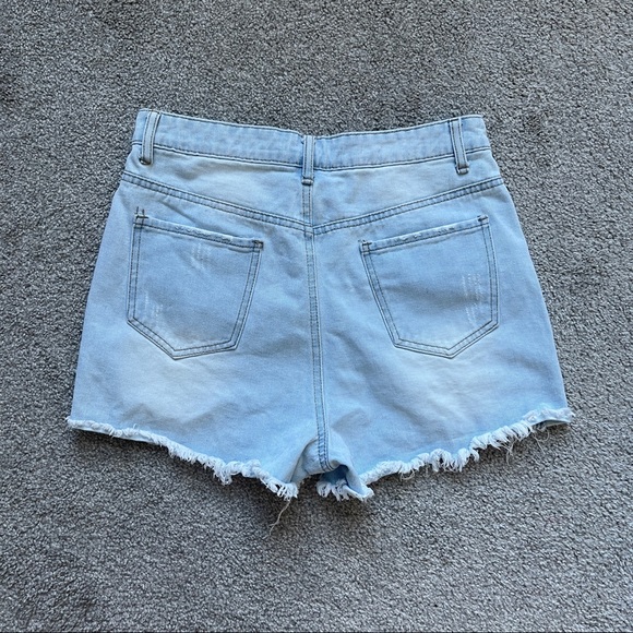 Denim shorts - Picture 2 of 3